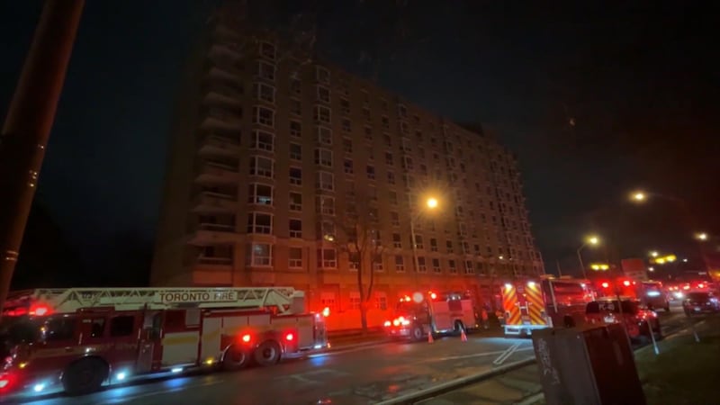 Residents evacuate apartment due to complex fire in Thorncliffe Park