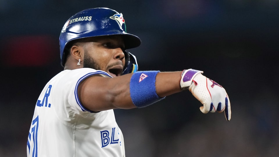 Blue Jays looking to take commanding lead of series heading into Game 2