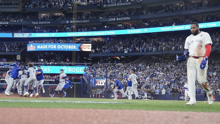 Heartbreaking loss for Jays in Game 7 of World Series