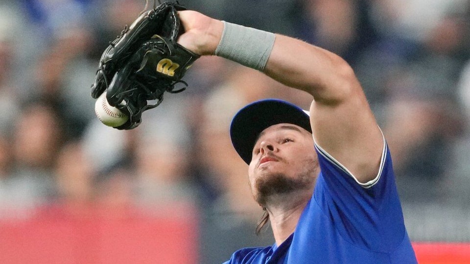 Barger error turning point in Game 3 defeat for Blue Jays