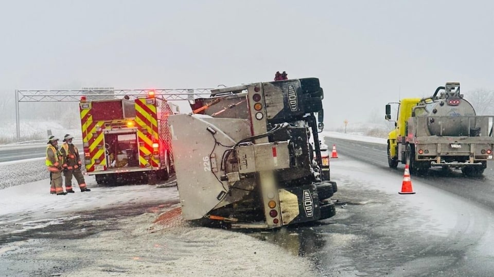 ‘Don’t rush’: OPP responds to over 200 crashes today after snowfall