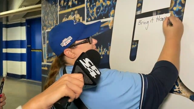 Jays fans join sold-out Game 5 watch party at Rogers Centre