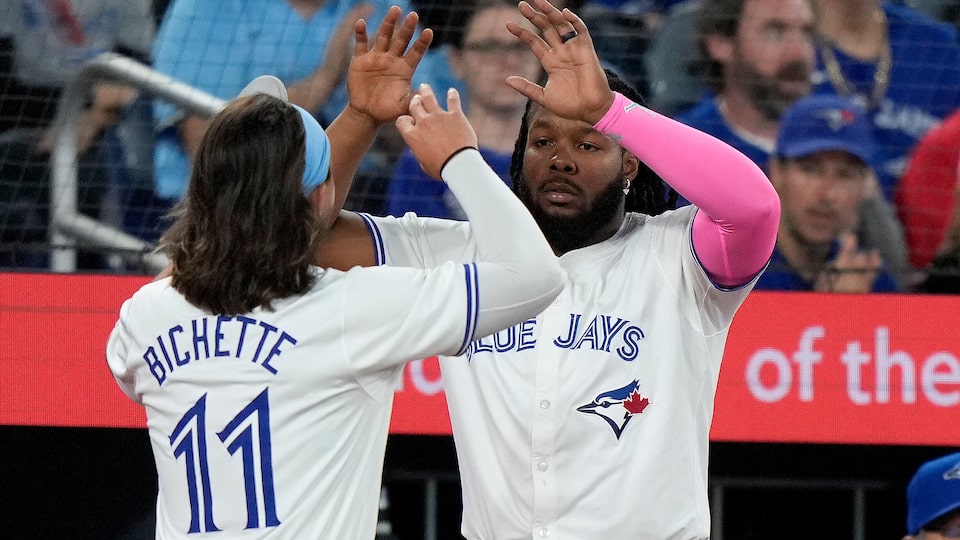 Jays manager John Schneider speaks on relationship between Bo Bichette and Vladimir Guerrero Jr.